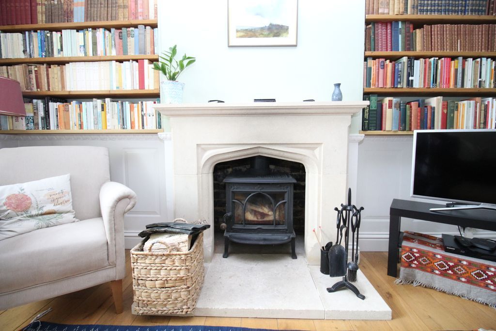Property photo 3 of 17 Photo 4