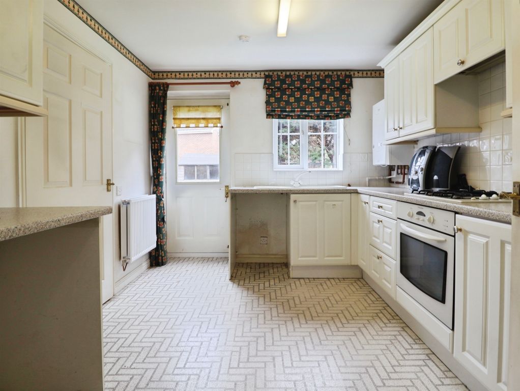 Property photo 3 of 17