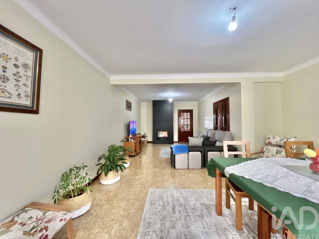 Property photo 3 of 35