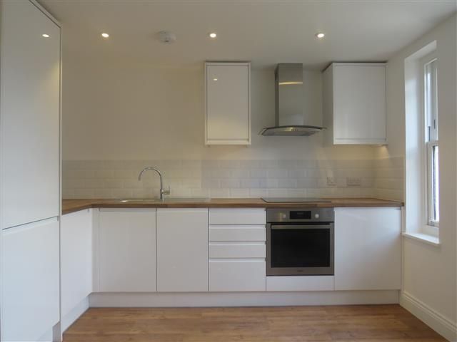 Property photo 2 of 8 Kitchen