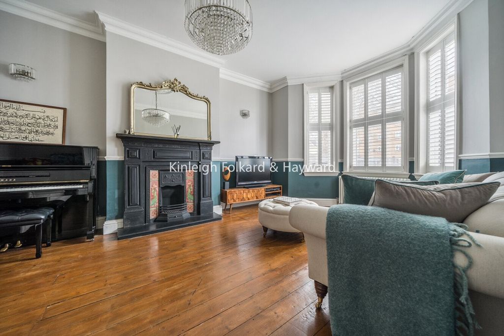 Property photo 3 of 33 Picture No. 32