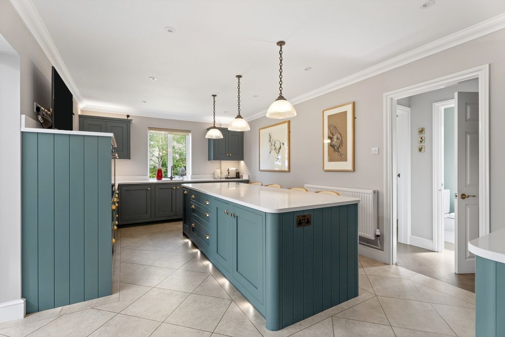Property photo 3 of 23 Pbox-Img.Jpg