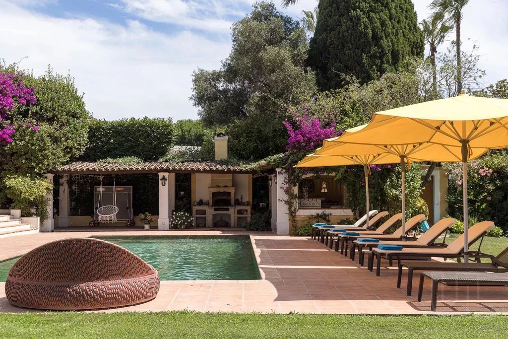 Property photo 3 of 13