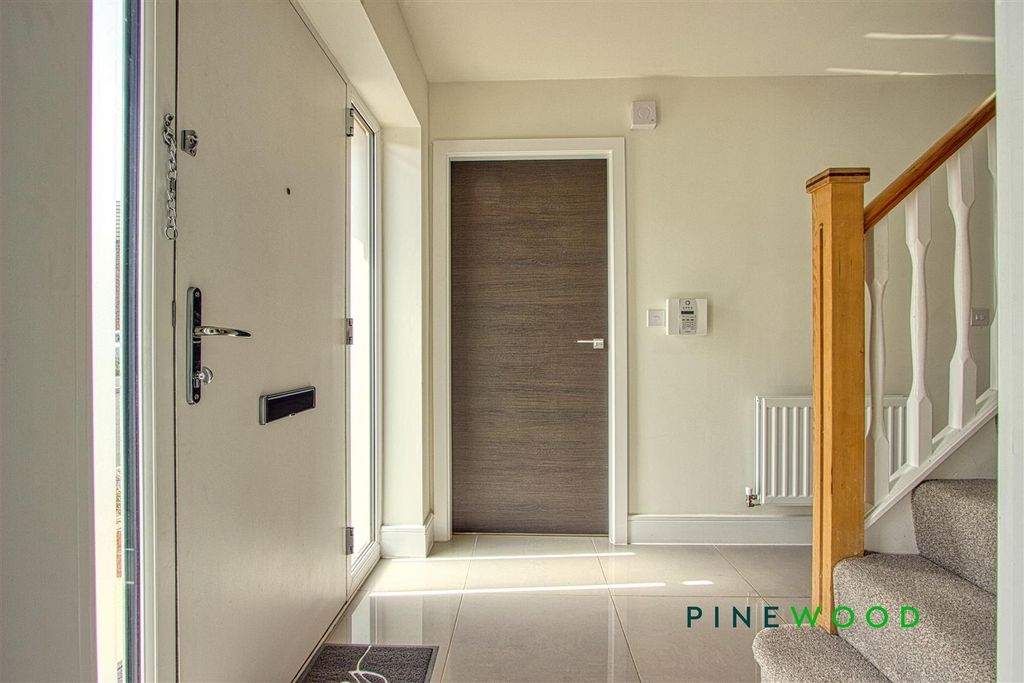 Property photo 2 of 29 Entrance