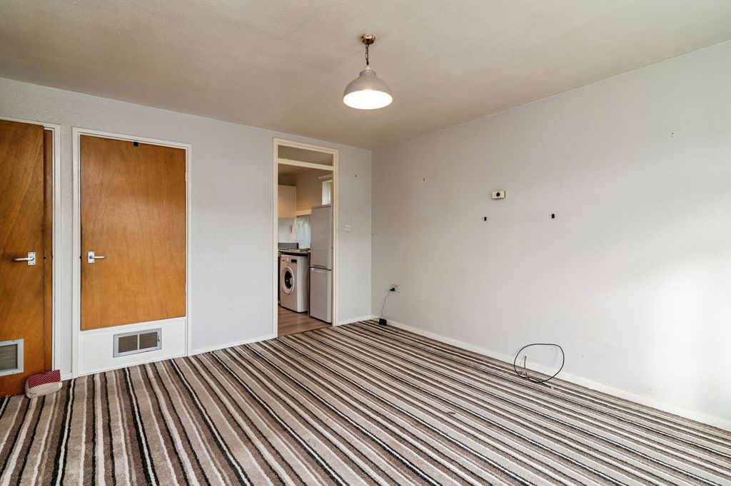 Property photo 3 of 11 Pbox-Img.Jpg