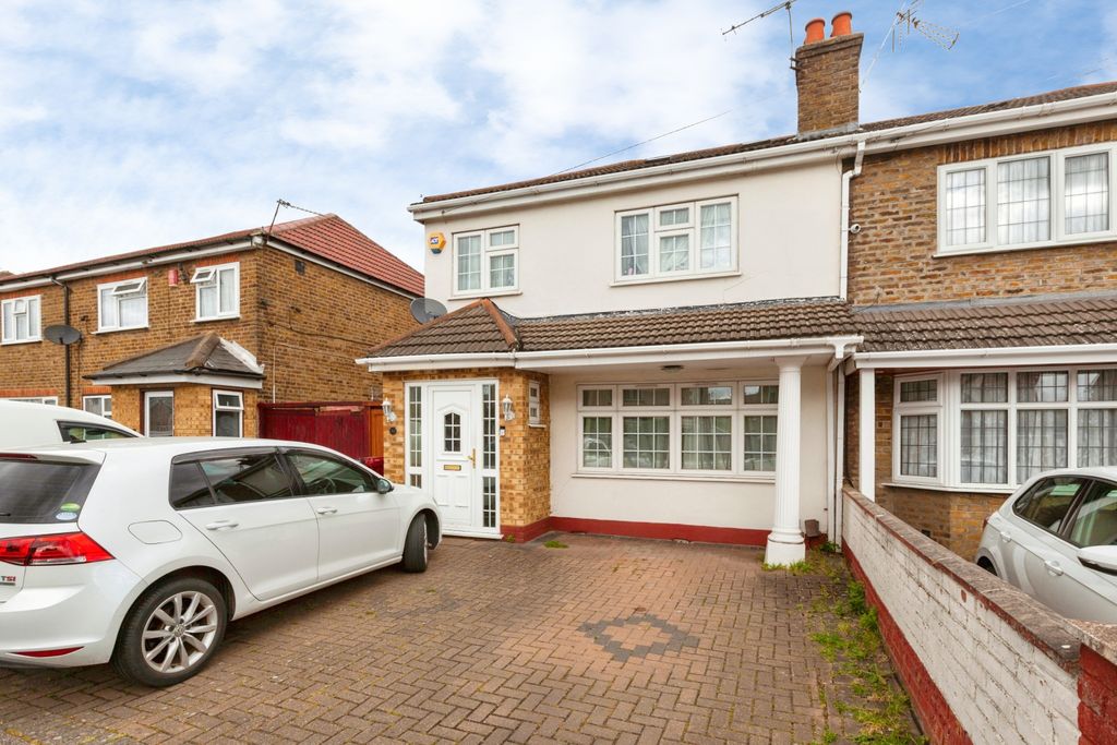 Property photo 2 of 18