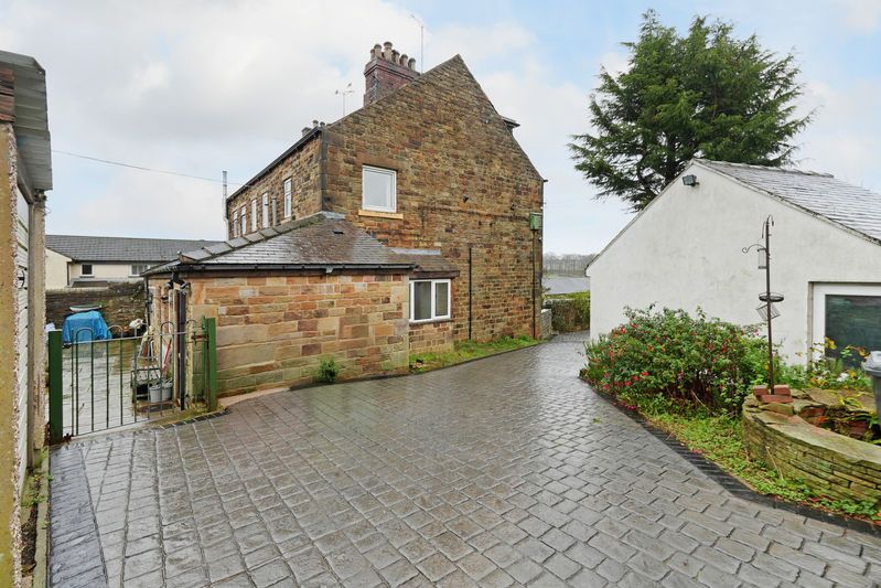 Property photo 2 of 38 Shared Driveway