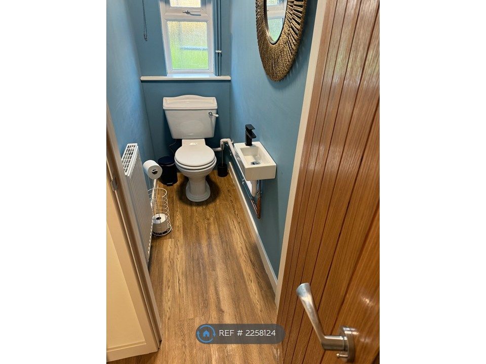 Property photo 3 of 6