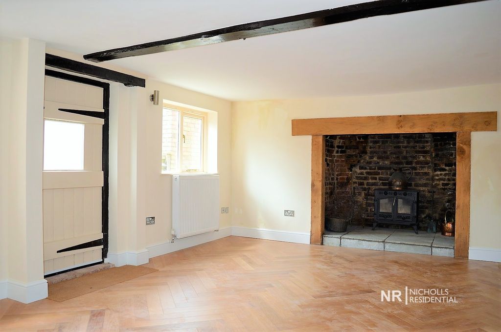 Property photo 2 of 22 Lounge