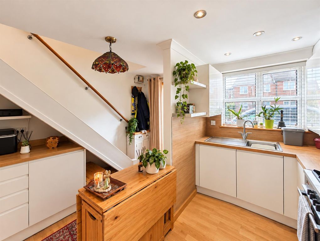 Property photo 3 of 11