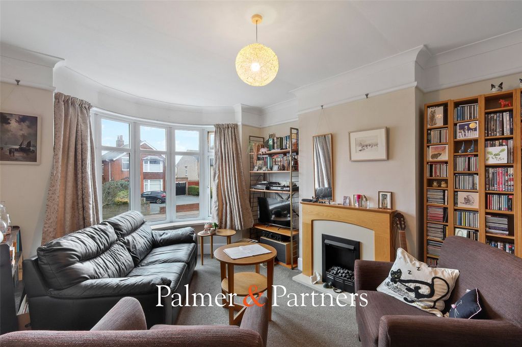 Property photo 2 of 16 Picture No. 17