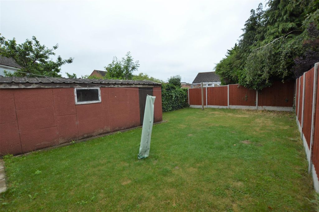 Property photo 2 of 11