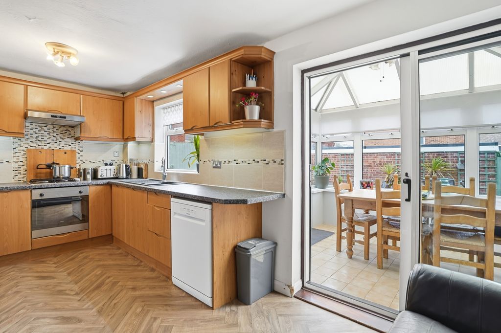 Property photo 3 of 18 Dsc05841