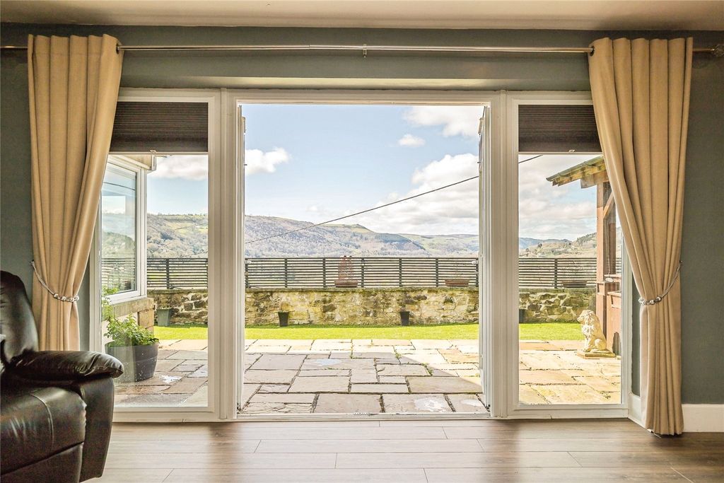 Additional image 10 of 5 bed bungalow for saleTan Y Graig, Cefn Mawr, Wrexham, Wrecsam LL14