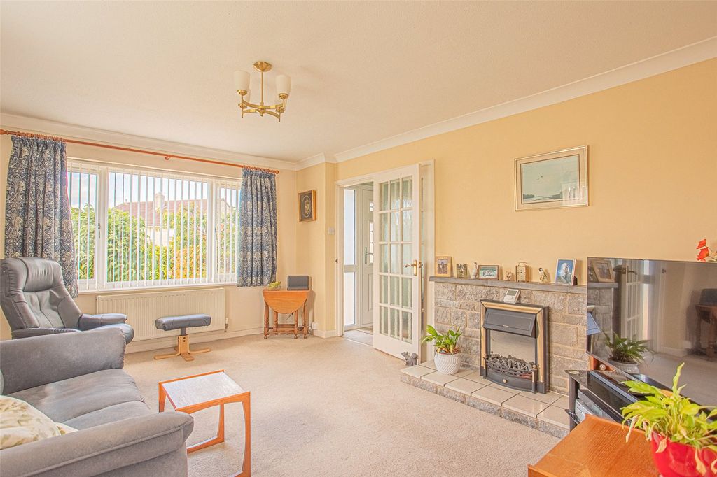 Property photo 2 of 17 Picture No. 19
