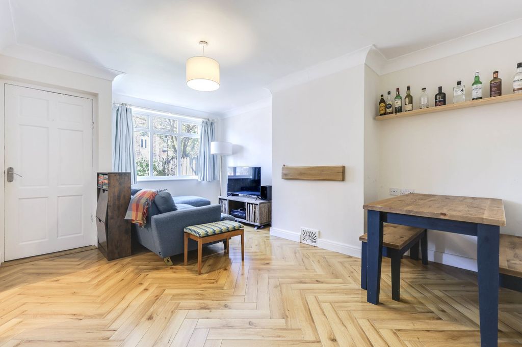 Property photo 2 of 14 Picture No. 05