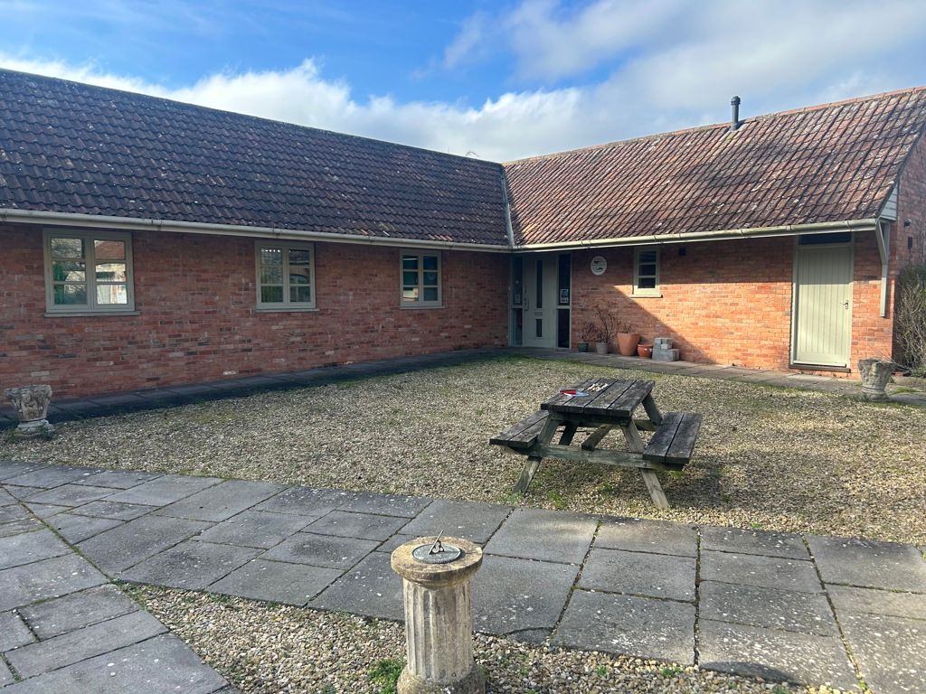 Property photo 1 of 9 Photo 9