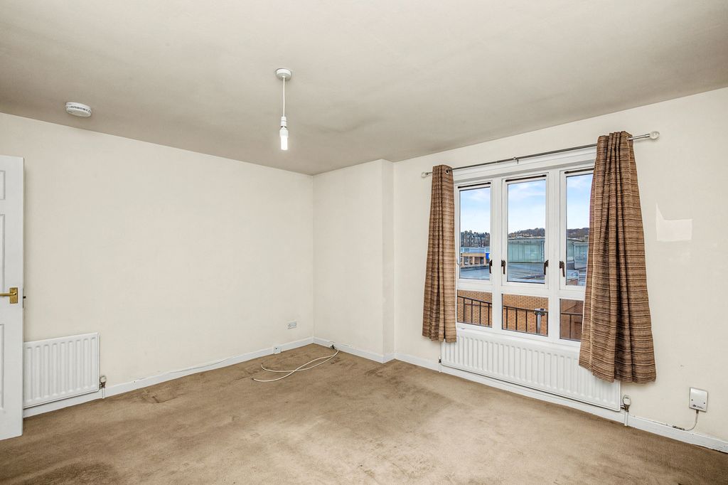 Property photo 2 of 11 Property Image 2