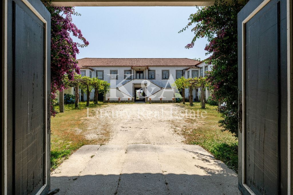 Property photo 2 of 42