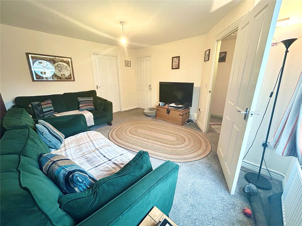 Property photo 3 of 17 Picture No. 19