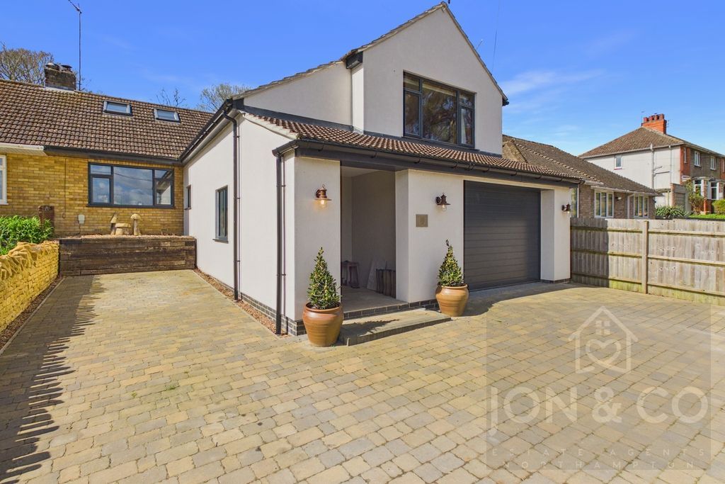 Property photo 1 of 33
