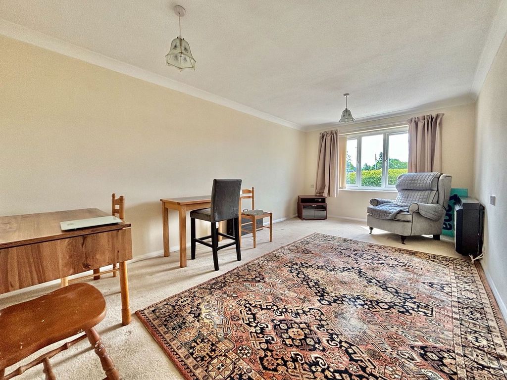 Property photo 3 of 8
