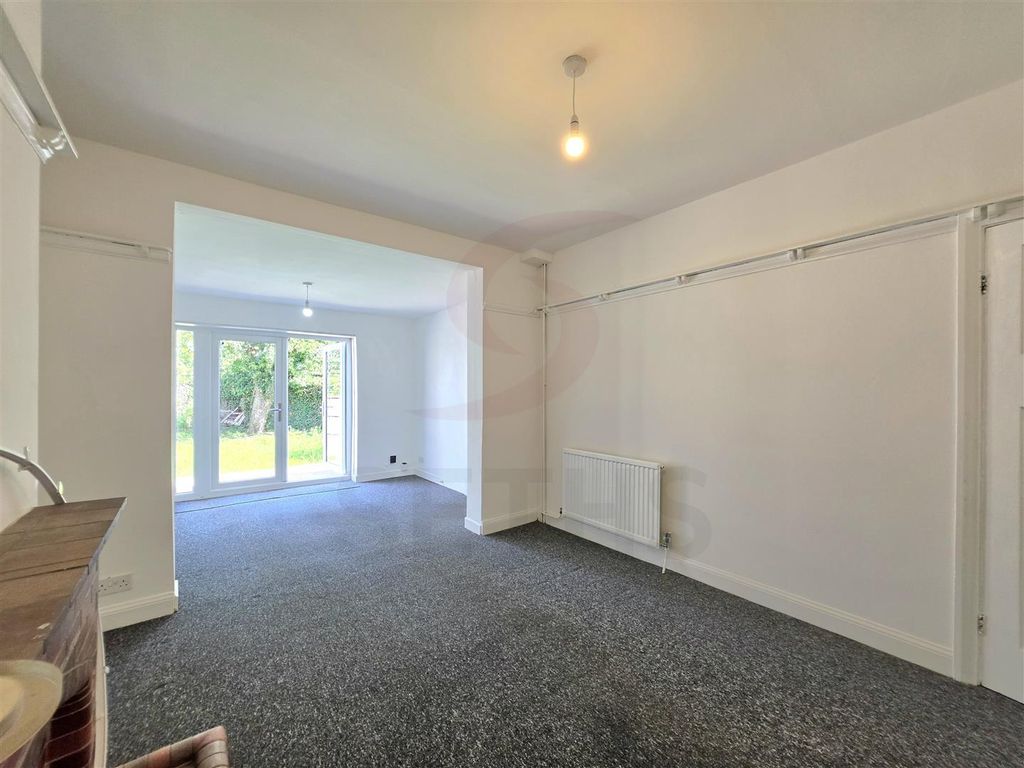Property photo 3 of 13 Dining Room