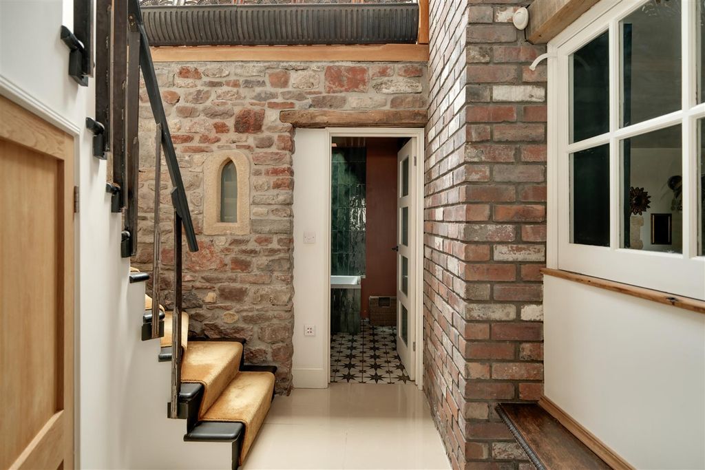 Property photo 3 of 33 47.Jpg