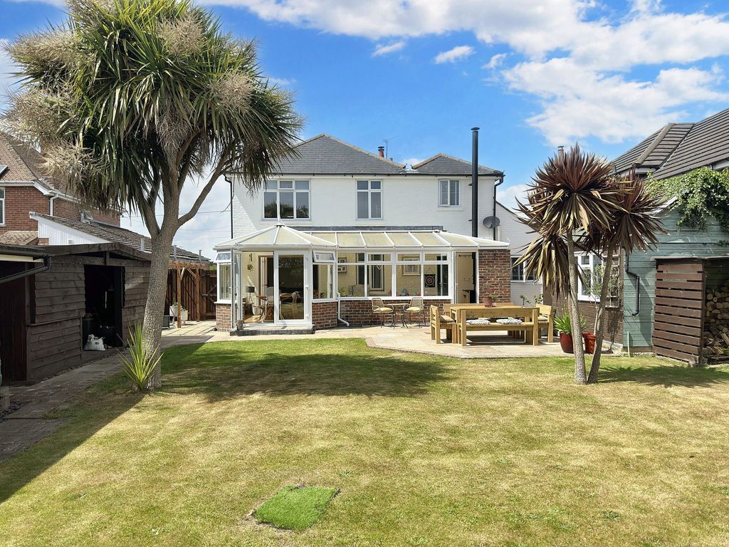 Property photo 2 of 34