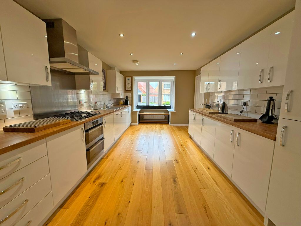 Property photo 3 of 15 Img_5489