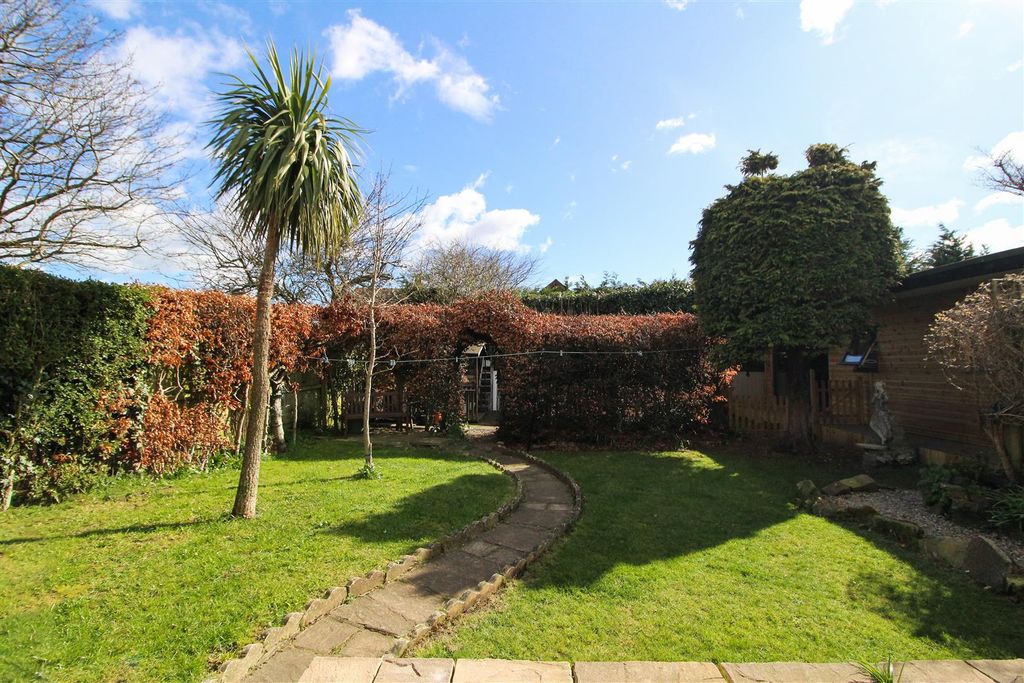 Property photo 2 of 31 External