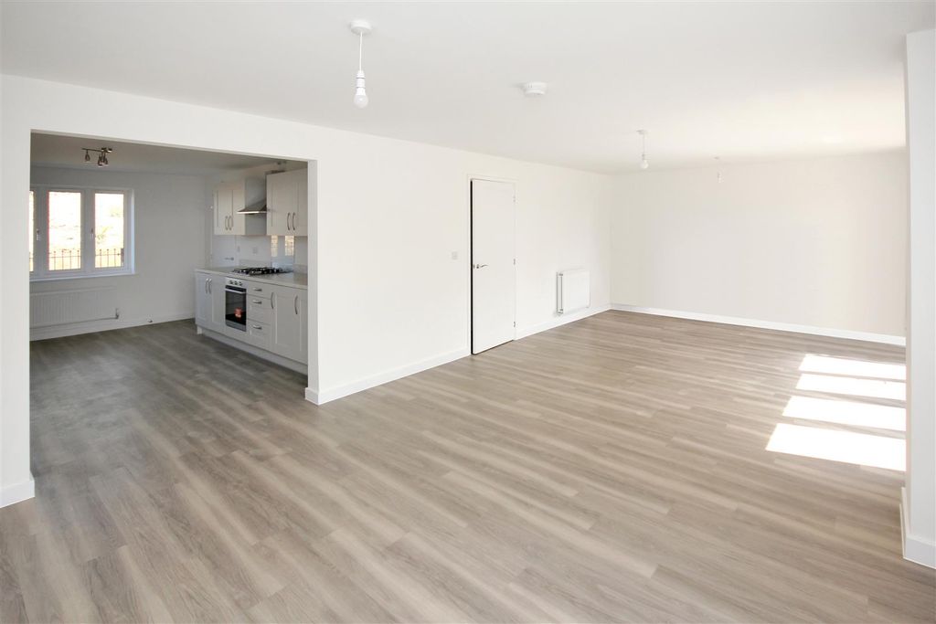 Property photo 3 of 12 Img_7455.Jpg