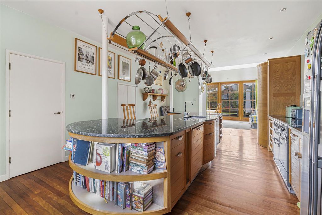 Property photo 2 of 31 51_65960.Jpg