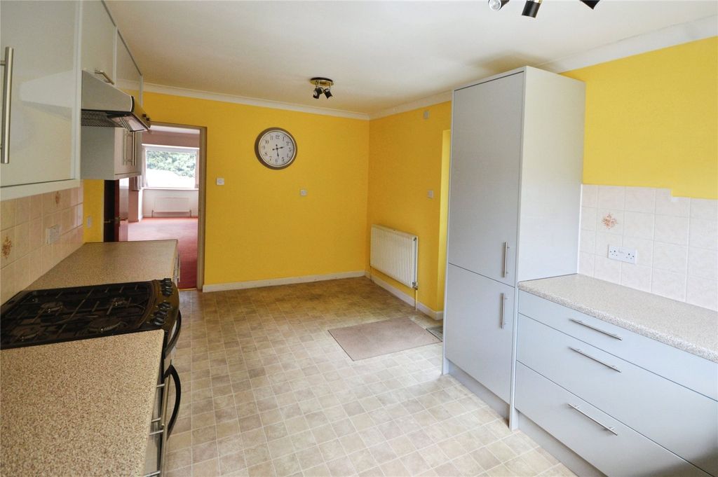 Property photo 3 of 13 Picture No. 11