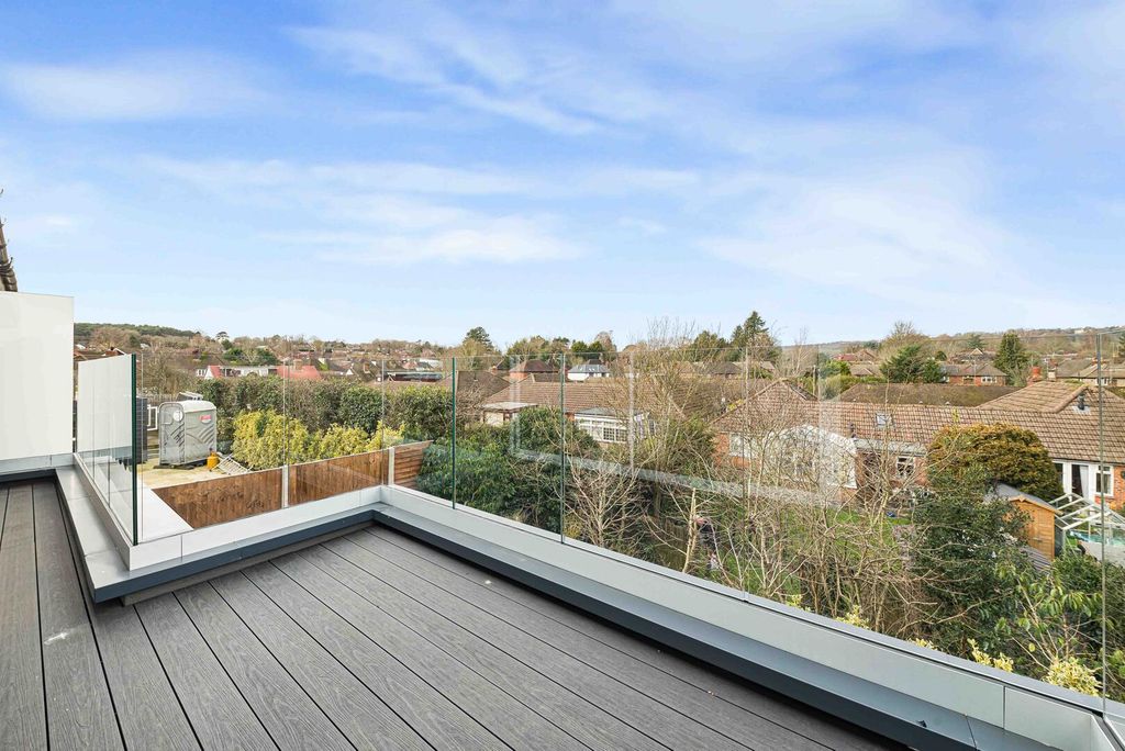 Property photo 3 of 15 Terrace / Patio