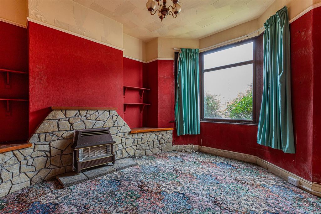 Property photo 2 of 20 69-1.Jpg