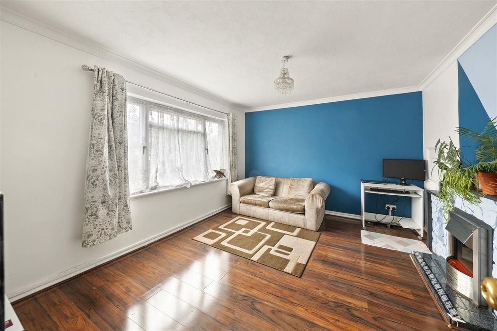 Property photo 2 of 14 2