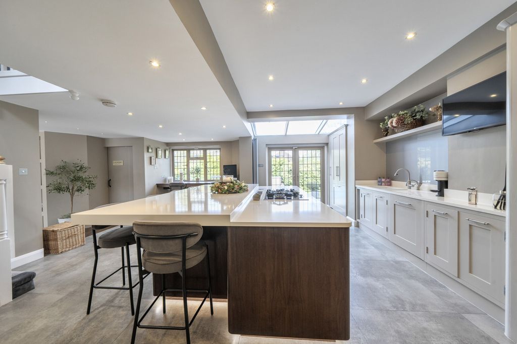 Additional image 28 of 7 bed detached house for saleShirley Church Road, Croydon CR0