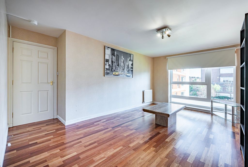 Property photo 3 of 27