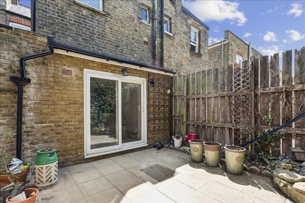 Property photo 3 of 12
