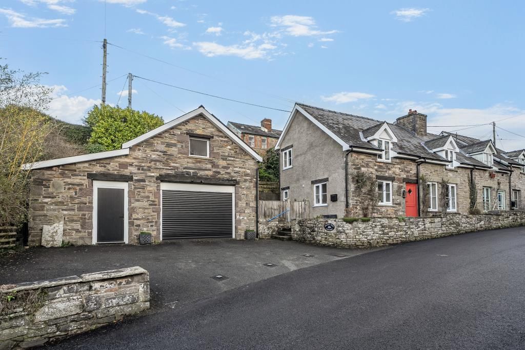 Property photo 1 of 22 Front Aspect