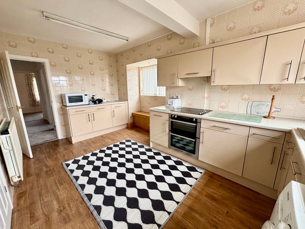 Property photo 3 of 28 Img_5229