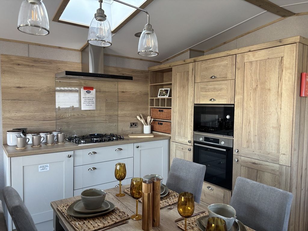 Property photo 3 of 7 78 Kitchen Smithy