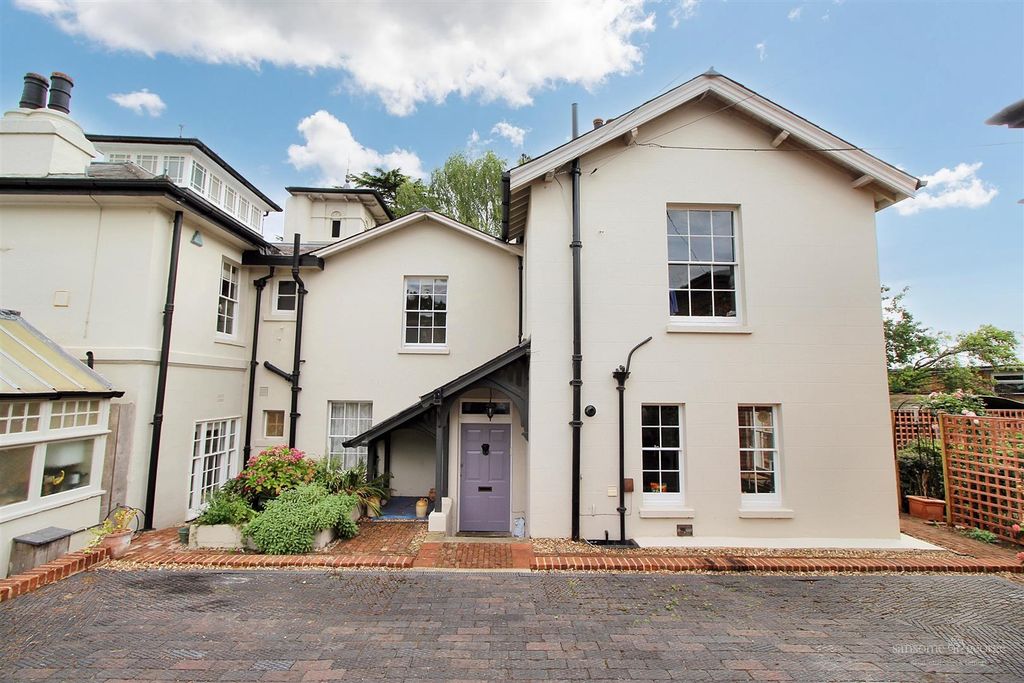 Property photo 1 of 18 Front