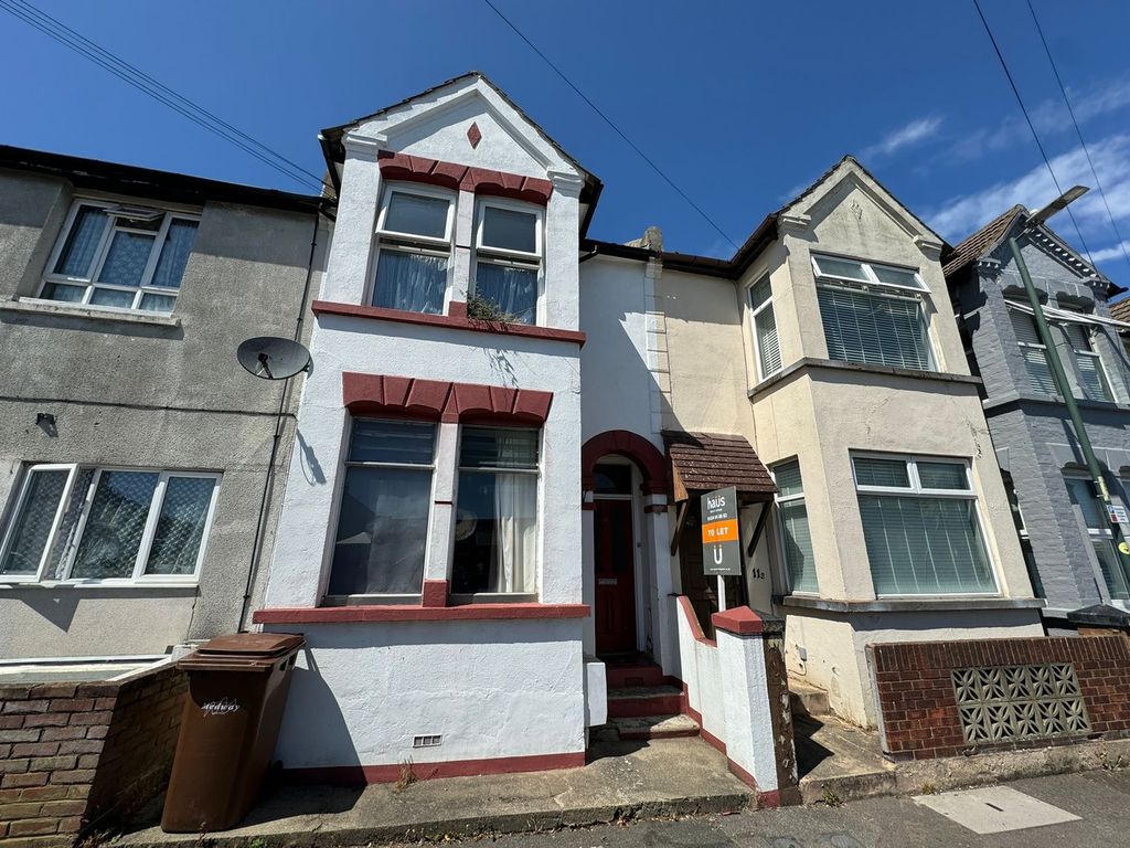 Property photo 1 of 6