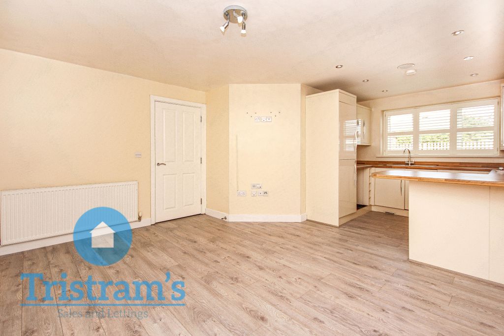 Property photo 3 of 10 Img_0237