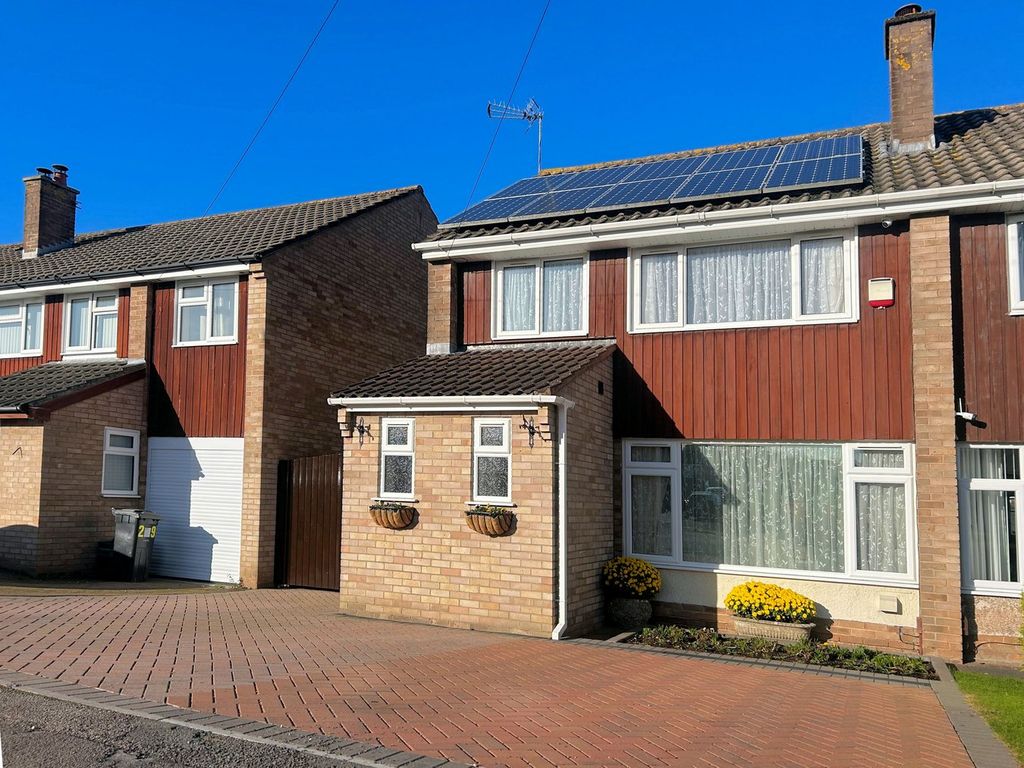 Property photo 2 of 13