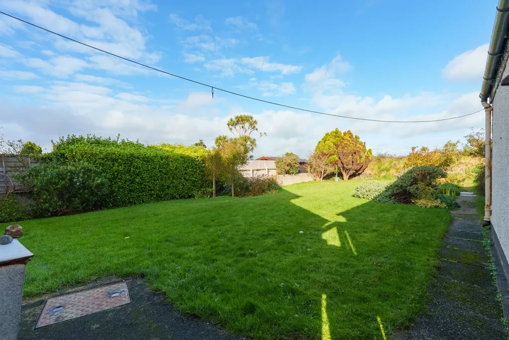 Property photo 3 of 27