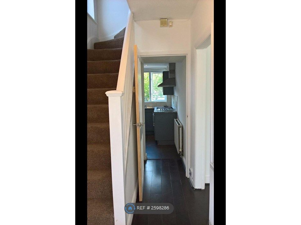 Property photo 2 of 12 Hallway