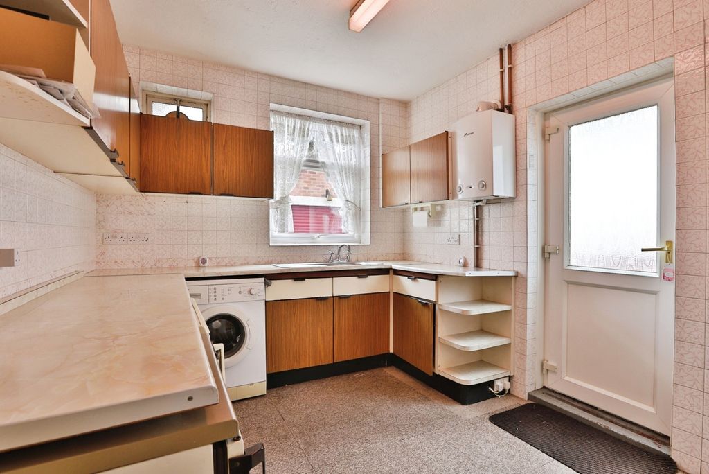 Property photo 3 of 20 Pbox-Img.Jpg